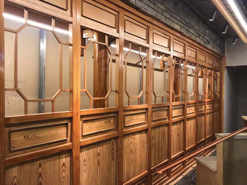 江苏淮安火锅店屏风木纹漆.jpg